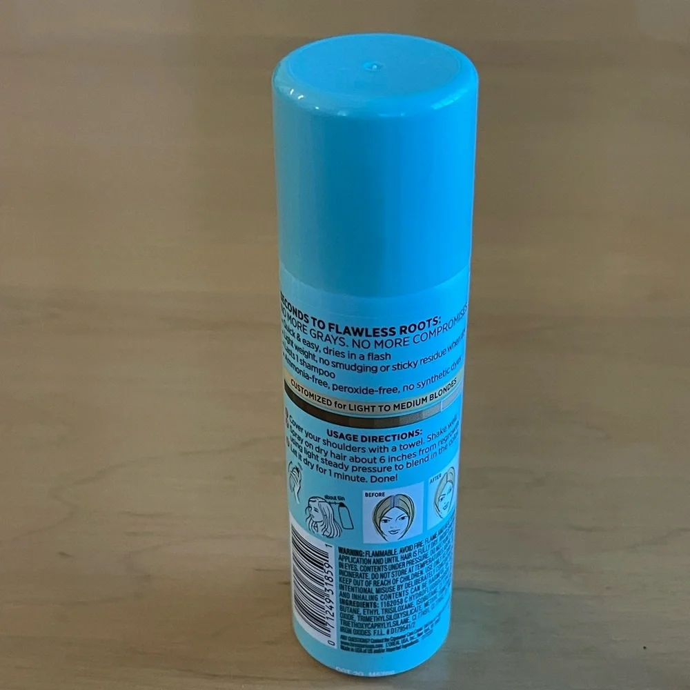 NWOT - L’ORÉAL PARIS - Light to Medium Root Concealer